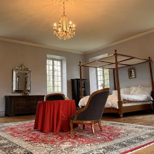 Chambre 1 75m2 salle de bain attenante